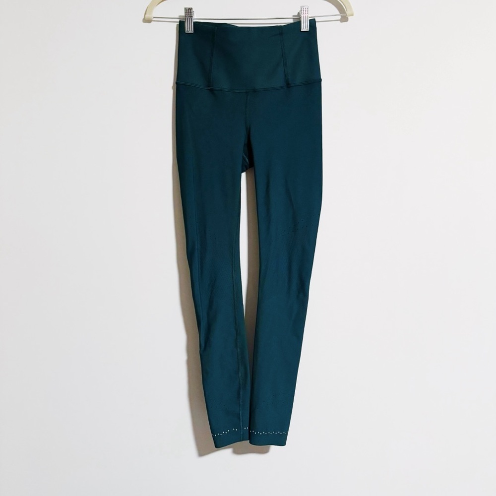Lululemon - Ocean Perforated Leggings